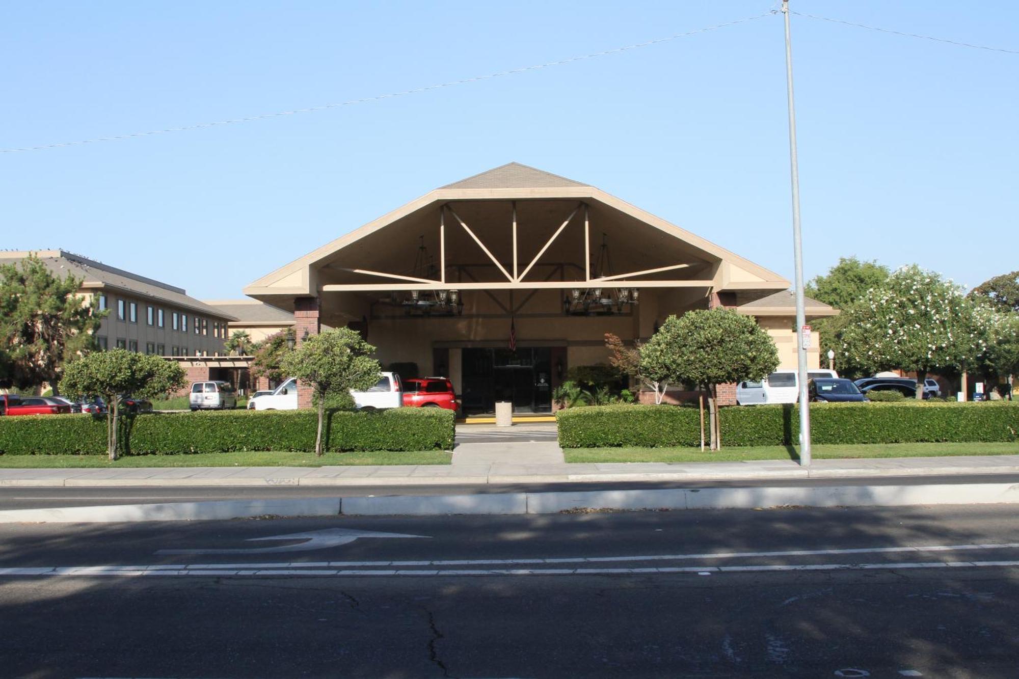 University Square Hotel Fresno Exterior photo